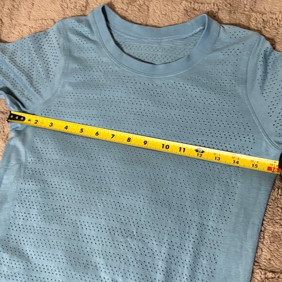 Like New Lululemon Breeze By Long Sleeve Running Athletic Top  Cascade Blue S 4 - Picture 7 of 8